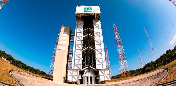 Sem recursos, programa espacial brasileiro empaca e vive atraso